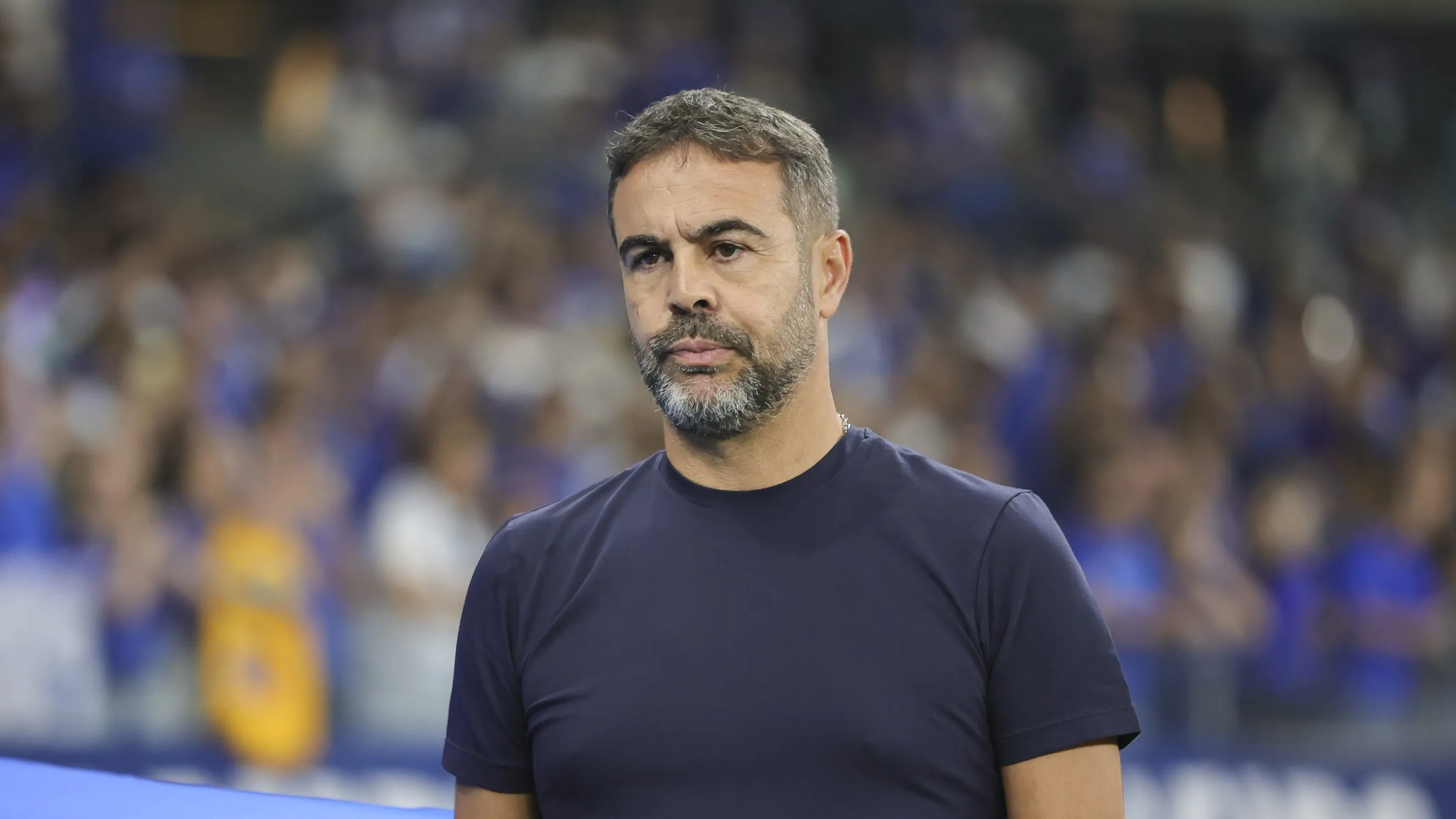 Artur Jorge tecnico do Cruzeiro durante partida contra o Fluminense no estadio Mineirao pelo campeonato Brasileiro A 2026. Foto: Gilson Lobo/AGIF
