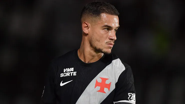 Philippe Coutinho, ex-Vasco, foi procurado pelo Fluminense