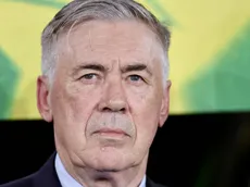 Elia Júnior faz fortes críticas Carlo Ancelotti