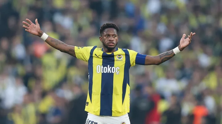 Fred, do Fenerbahçe, gesticula durante a partida da Super Lig Turca entre Fenerbahçe e Beşiktaş, em 4 de maio de 2025, em Istambul, Turquia. (Foto de Ahmad Mora/Getty Images)