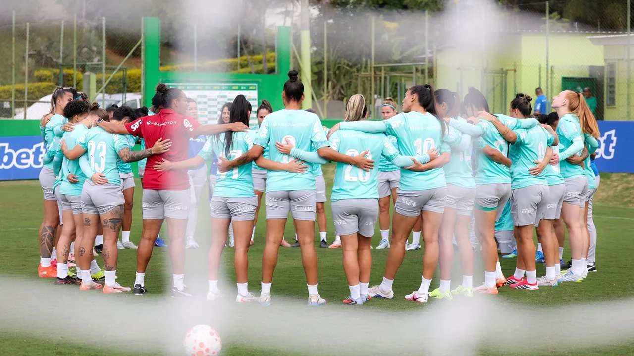 Jogadoras do Palmeiras reunidas – Foto: Redes Sociais/Palmeiras