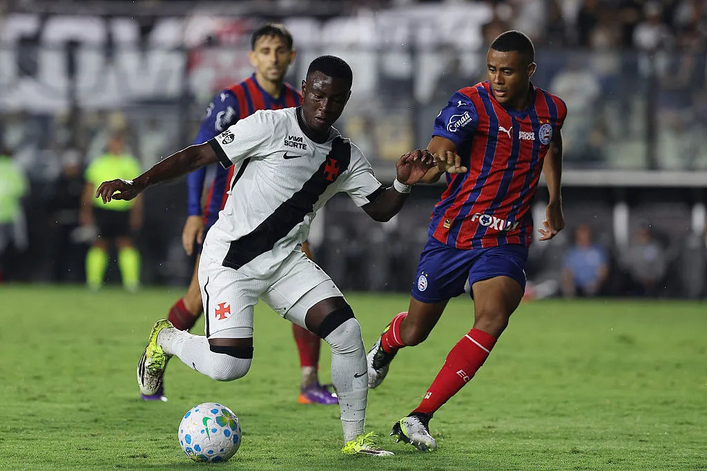 Hinestroza pelo Vasco em confronto diante do Bahia em São Januário. (Photo by Wagner Meier/Getty Images)