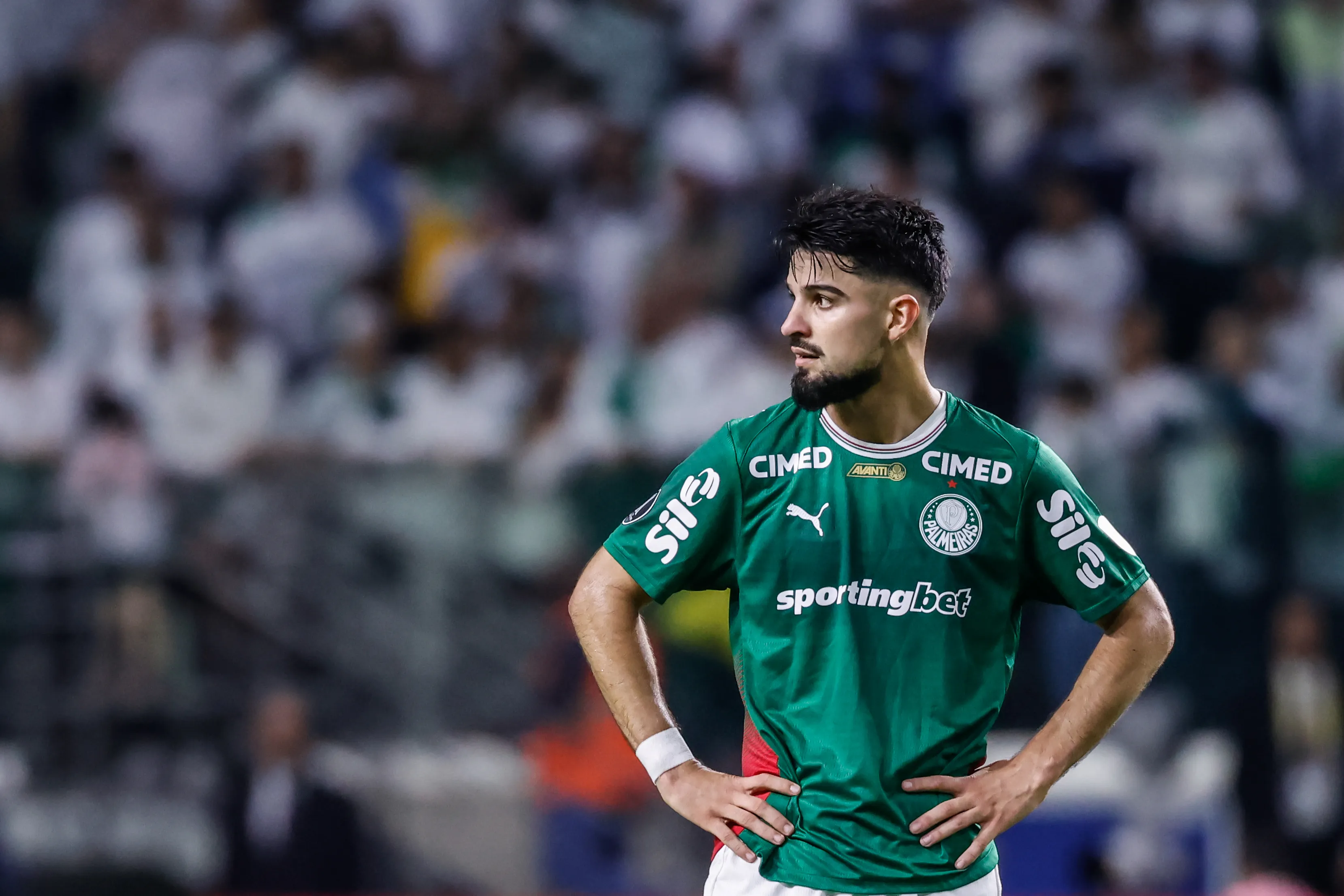 Flaco Lopez jogador do Palmeiras lamenta derrota ao final da partida contra o Cerro Porteno no estadio Nubank Arena pelo campeonato Copa Libertadores 2026. Foto: Marcello Zambrana/AGIF
