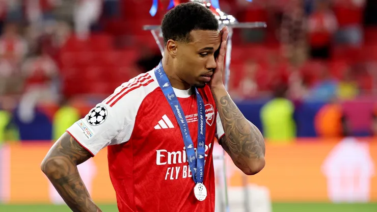 Gabriel Magalhães após perder pênalti na final da Champions League 2025/26.