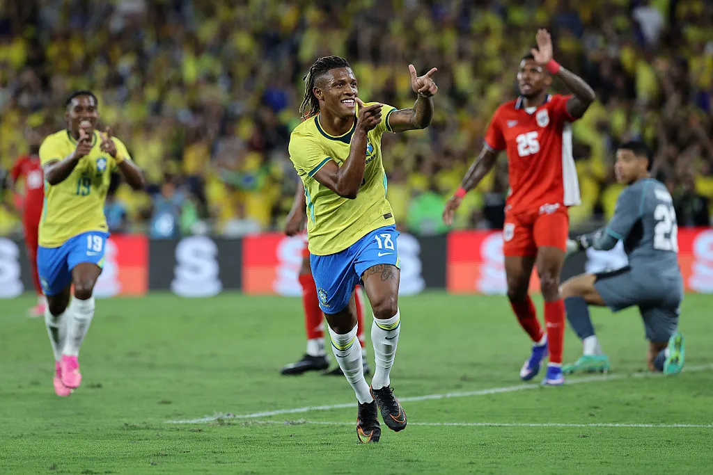 Danilo do Botafogo vai disputar a Copa do Mundo vestindo a camisa da Seleção Brasileira. (Photo by Wagner Meier/Getty Images)