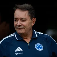 Pedrinho analisa contratação de Johan Mojica após lateral ser oferecido ao Cruzeiro