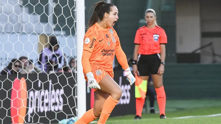 Nicole celebra chance na Seleção Feminina - Foto: Federico Peretti/Getty Images