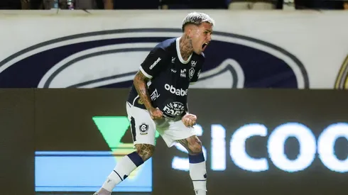 Diego Hernandez jogador do Remo comemora seu gol durante partida contra o Athletic Club no estadio Baenao pelo campeonato Brasileiro B 2025. Foto: Fernando Torres/AGIF