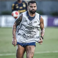 Santos pode rescindir contrato de Tómas Rincón