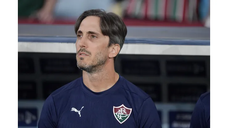 RJ - RIO DE JANEIRO - 26/04/2026 - BRASILEIRO A 2026, FLUMINENSE X CHAPECOENSE - Luis Zubeldia tecnico do Fluminense durante partida contra o Chapecoense no estadio Maracana pelo campeonato Brasileiro A 2026. Foto: Thiago Ribeiro/AGIF