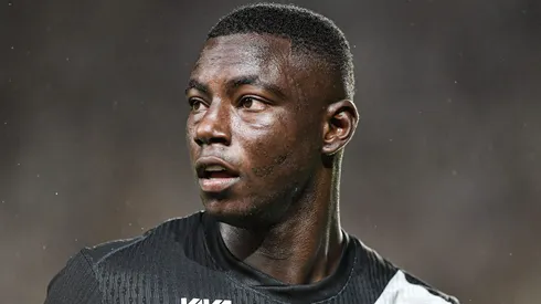Marino Hinestroza jogador do Vasco durante partida contra o Chapecoense no estadio Sao Januario pelo campeonato Brasileiro A 2026. Foto: Thiago Ribeiro/AGIF