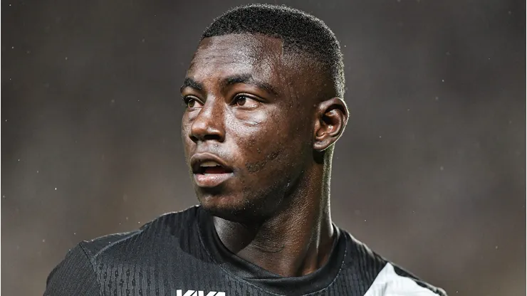 Marino Hinestroza jogador do Vasco durante partida contra o Chapecoense no estadio Sao Januario pelo campeonato Brasileiro A 2026. Foto: Thiago Ribeiro/AGIF
