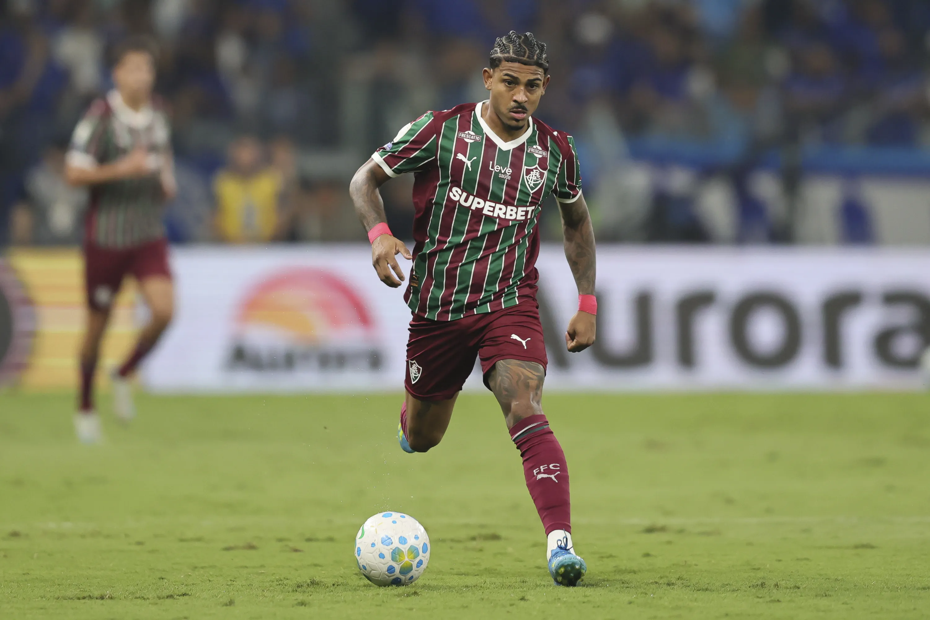 John Kennedy, jogador do Fluminense, durante partida contra o Cruzeiro – Foto: Gilson Lobo/AGIF