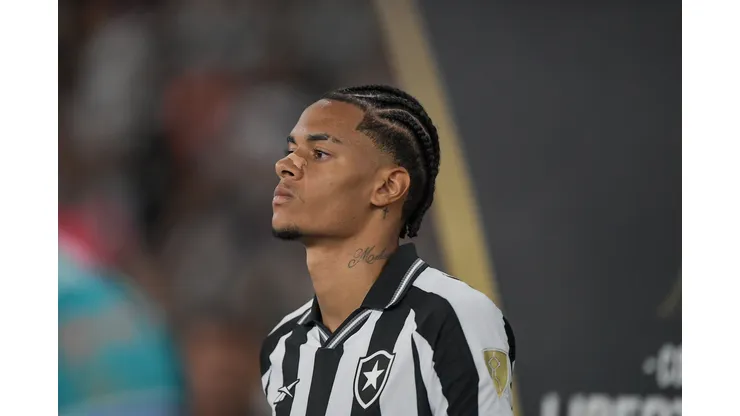 RJ - RIO DE JANEIRO - 25/02/2026 - COPA LIBERTADORES 2026, BOTAFOGO X NACIONAL POTOSI - Newton jogador do Botafogo durante partida contra o Nacional Potosi no estadio Engenhao pelo campeonato Copa Libertadores 2026. Foto: Thiago Ribeiro/AGIF