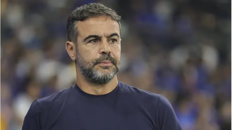 Artur Jorge tecnico do Cruzeiro durante partida contra o Fluminense no estadio Mineirao pelo campeonato Brasileiro A 2026. Foto: Gilson Lobo/AGIF