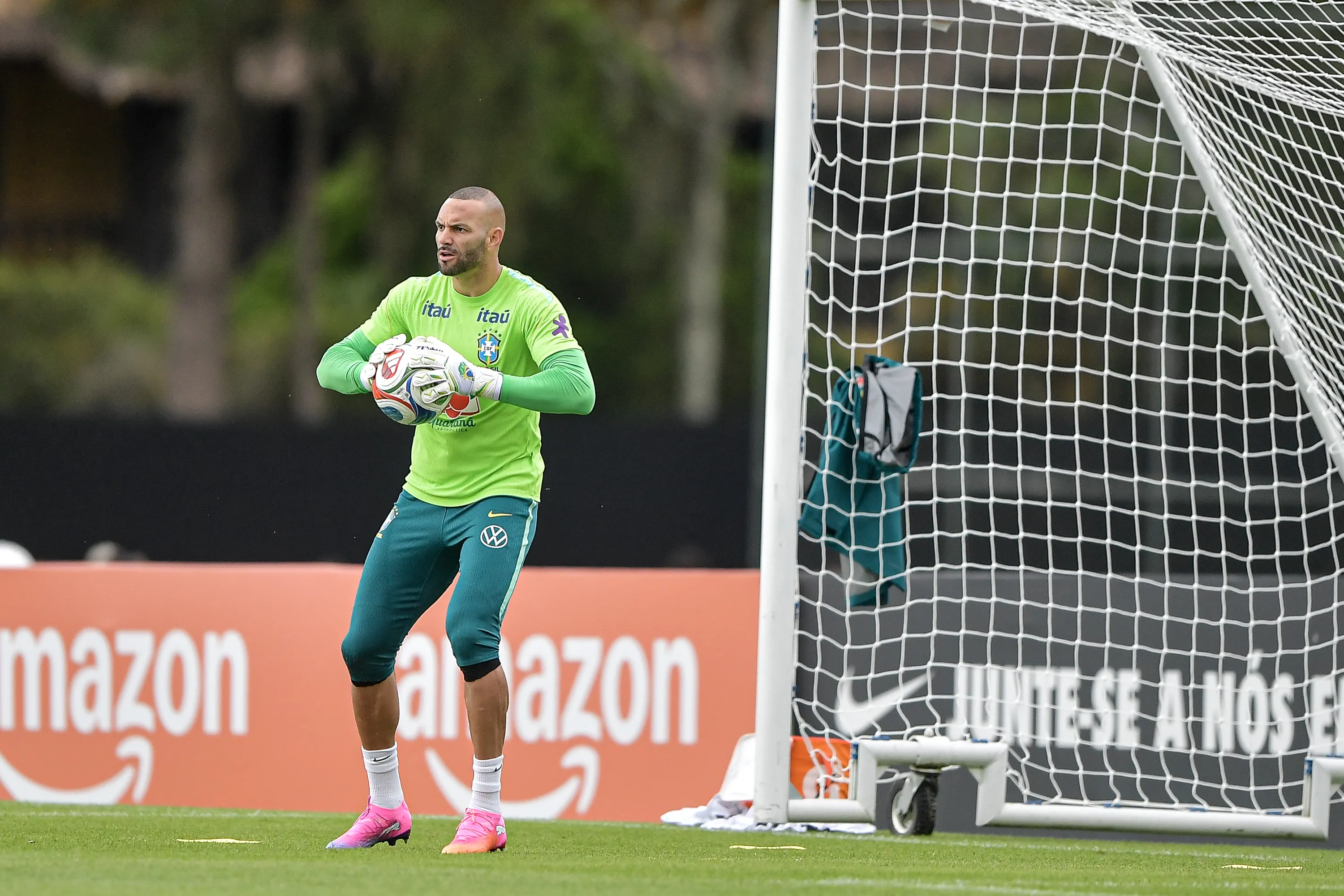 Weverton  goleiro do Brasil durante treino no Centro de Treinamento Granja Comary. Foto: Thiago Ribeiro/AGIF