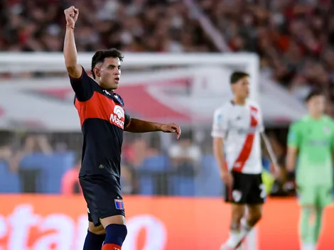 Cruzeiro sonda situação do atacante David Romero