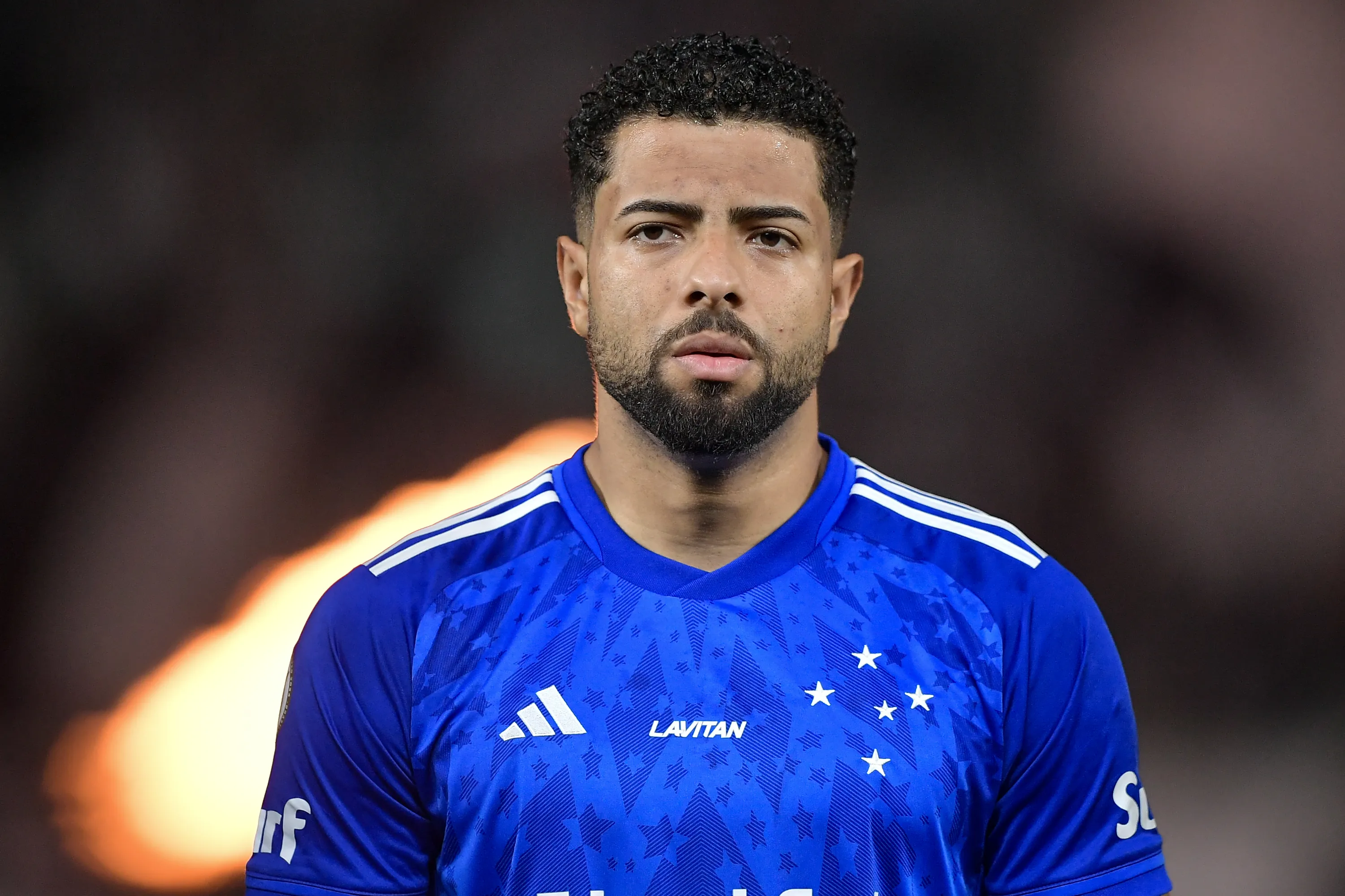 RJ – RIO DE JANEIRO – 27/07/2024 – BRASILEIRO A 2024, BOTAFOGO X CRUZEIRO – Joao Marcelo jogador do Cruzeiro durante partida contra o Botafogo no estadio Engenhao pelo campeonato Brasileiro A 2024. Foto: Thiago Ribeiro/AGIF