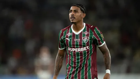 John Kennedy jogador do Fluminense durante partida contra o Deportivo La Guaira no estádio Maracanã pelo campeonato Copa Libertadores 2026. Foto: Jorge Rodrigues/AGIF