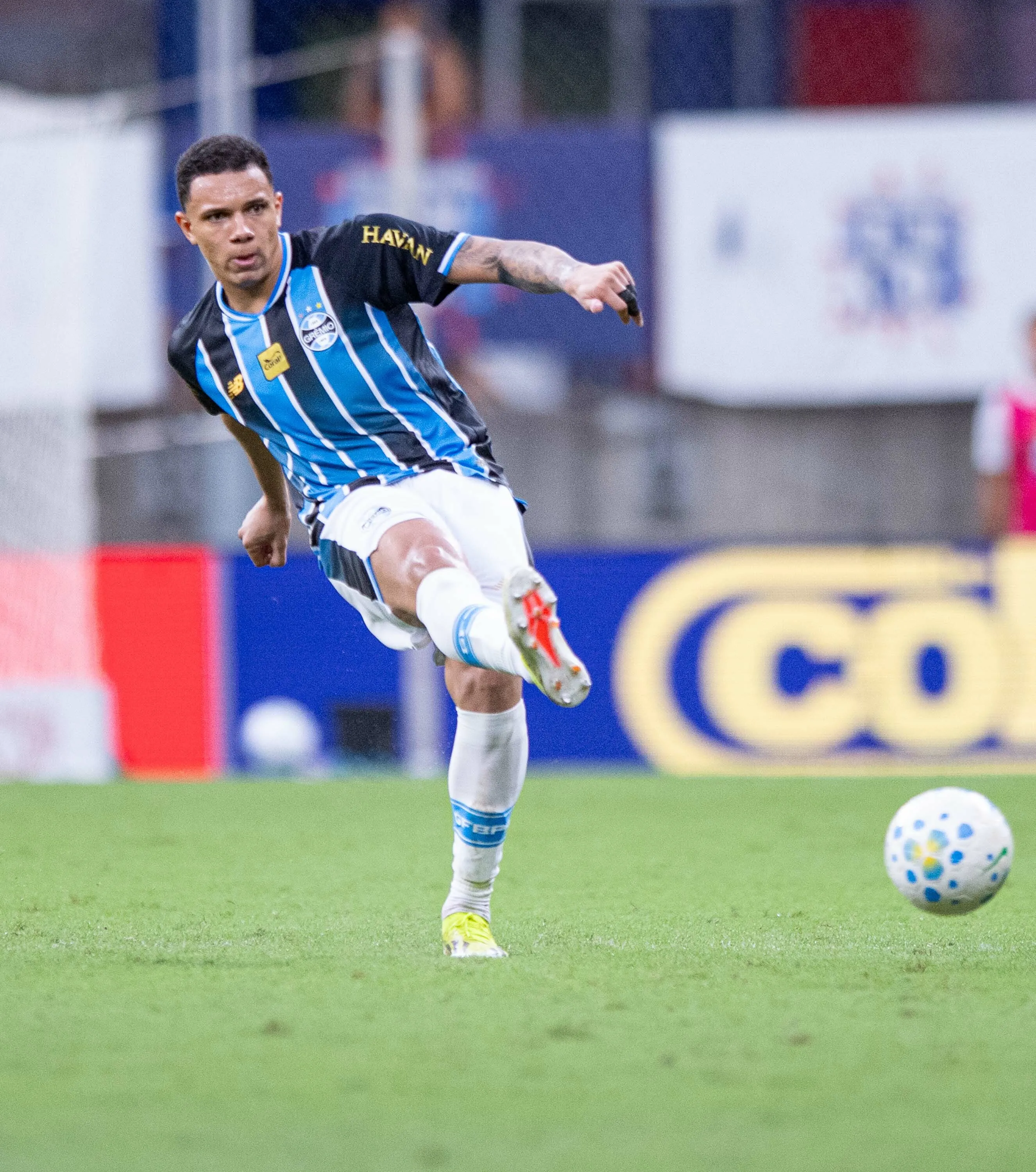 BA – SALVADOR – 17/05/2026 – BRASILEIRO A 2026, BAHIA X GREMIO – Viery jogador do Gremio durante partida contra o Bahia no estadio Arena Fonte Nova pelo campeonato Brasileiro A 2026. Foto: Jhony Pinho/AGIF