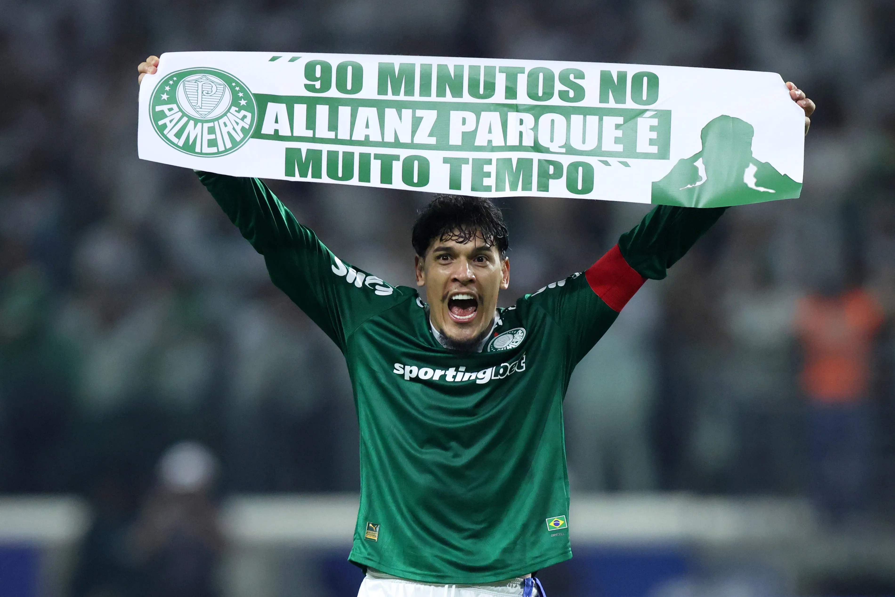 SAO PAULO, BRAZIL – OCTOBER 30: Gustavo Gomez of Palmeiras celebrates after winning and advancing to the final following the Copa CONMEBOL Libertadores 2025 semi-final second leg match between Palmeiras and LDU Quito at Allianz Parque on October 30, 2025 in Sao Paulo, Brazil. (Photo by Alexandre Schneider/Getty Images)