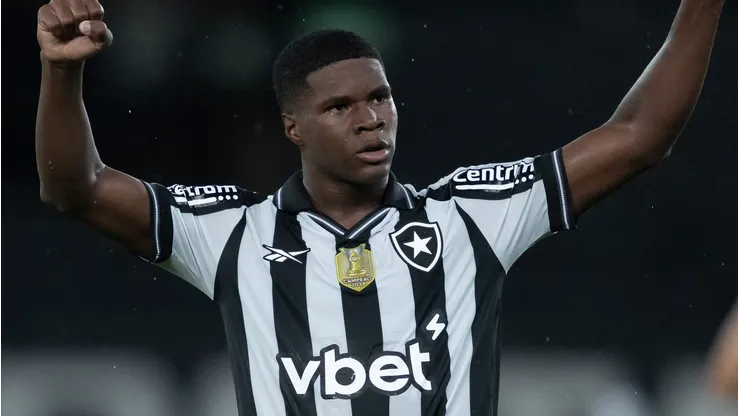 Kadir durante partida contra o Sport no Campeonato Brasileiro de 2025.