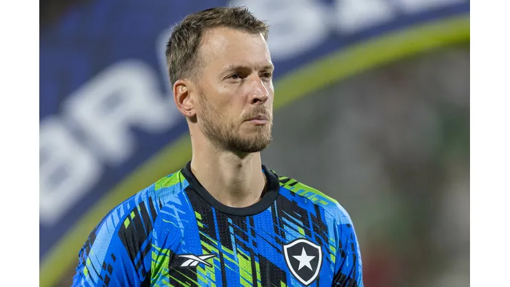 SC - CHAPECO - 18/04/2026 - BRASILEIRO A 2026, CHAPECOENSE X BOTAFOGO - Neto jogador do Botafogo durante partida contra o Chapecoense no estadio Arena Conda pelo campeonato Brasileiro A 2026. Foto: Liamara Polli/AGIF