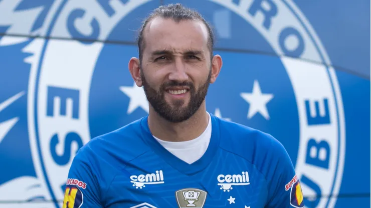 MG - Belo Horizonte - 14/07/2018 - Apresentacao Hernan Barcos - Cruzeiro apresenta atacante hernan barcos Foto: Pedro Vale/AGIF