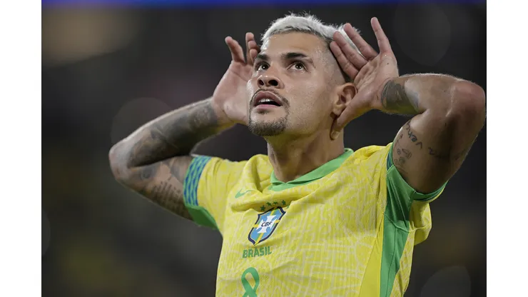 RJ - RIO DE JANEIRO - 04/09/2025 - ELIMINATORIAS COPA DO MUNDO 2026, BRASIL X CHILE - Bruno Guimaraes jogador do Brasil comemora seu gol durante partida contra o Chile no estadio Maracana pelo campeonato Eliminatorias Copa Do Mundo 2026. Foto: Alexandre Loureiro/AGIF