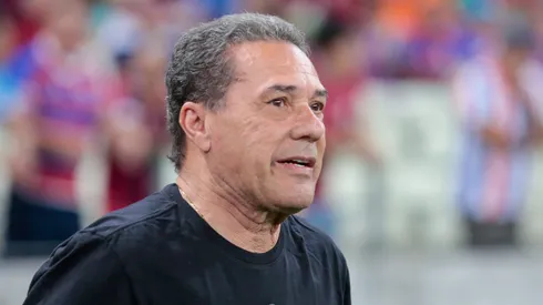Luxemburgo criticou Anceotti na Seleção Brasileira.