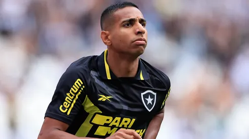Victor Sa of Botafogo looks on during a Campeonato Carioca 2024 match between Botafogo and Vasco Da Gama at Nilton Santos Stadium on February 18, 2024 in Rio de Janeiro, Brazil. (Photo by Buda Mendes/Getty Images)