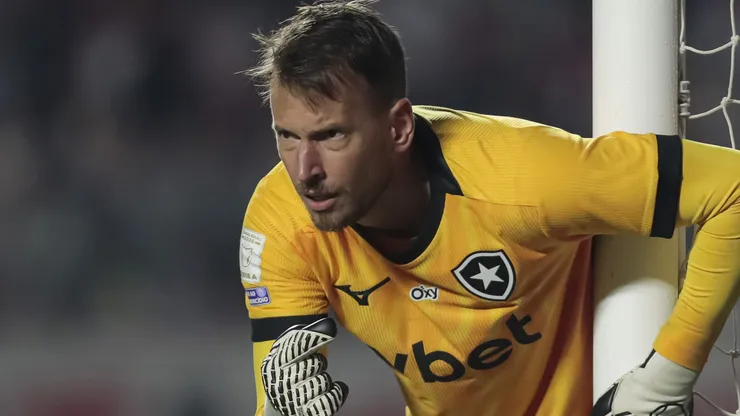 Neto durante confronto contra o São Paulo no Brasileirão de 2026.