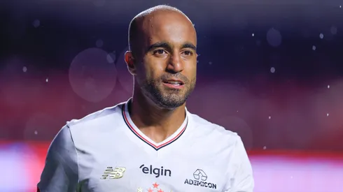 Lucas Moura jogador do São Paulo comemora seu gol durante partida contra o Primavera no estádio Morumbi pelo campeonato Paulista 2026. Foto: Marcello Zambrana/AGIF