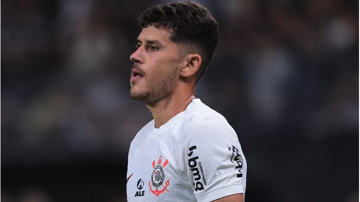 Hugo durante confronto contra o Guarani no Campeonato Paulista de 2024.