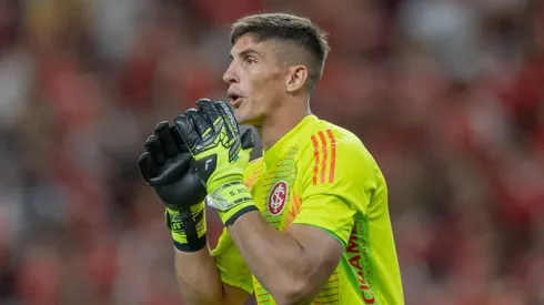 Rochet jogador do Internacional durante partida contra o Gremio no estadio Beira-Rio pelo campeonato Brasileiro A 2026. Foto: Liamara Polli/AGIF