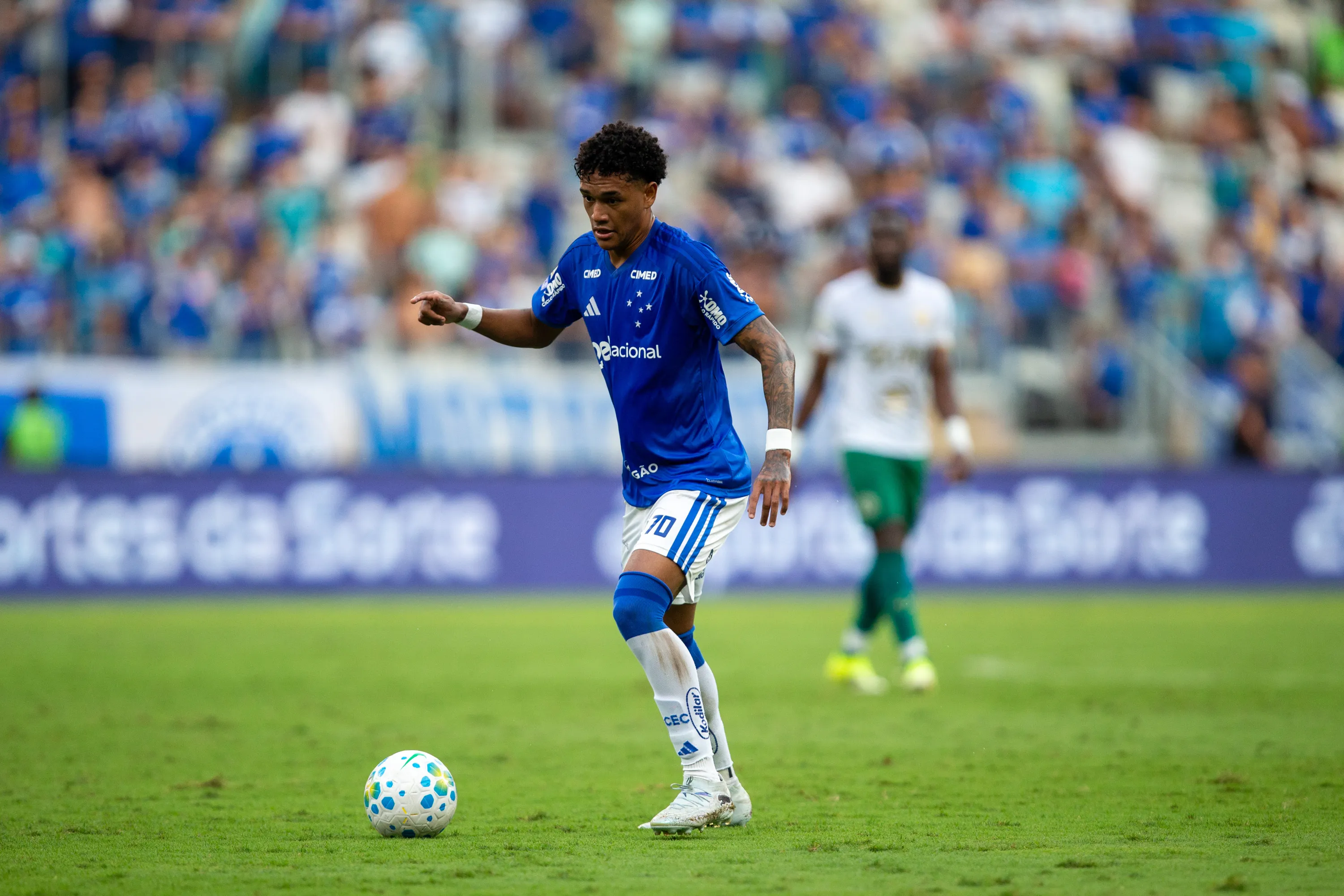 MG – BELO HORIZONTE – 24/05/2026 – BRASILEIRO A 2026, CRUZEIRO X CHAPECOENSE – Kaique Kenji jogador do Cruzeiro durante partida contra o Chapecoense no estadio Mineirao pelo campeonato Brasileiro A 2026. Foto: Fernando Moreno/AGIF