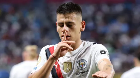 Cláudio Echeverri durante partida entre Manchester City e Al Ain no Mundial de Clubes de 2025.