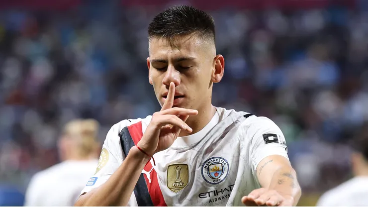 Cláudio Echeverri durante partida entre Manchester City e Al Ain no Mundial de Clubes de 2025.