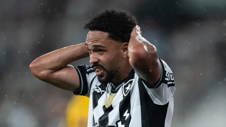 Lateral do Botafogo nutria esperança de ser convocado e disputar a Copa