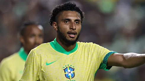 Éderson durante amistoso contra o México em 2024.