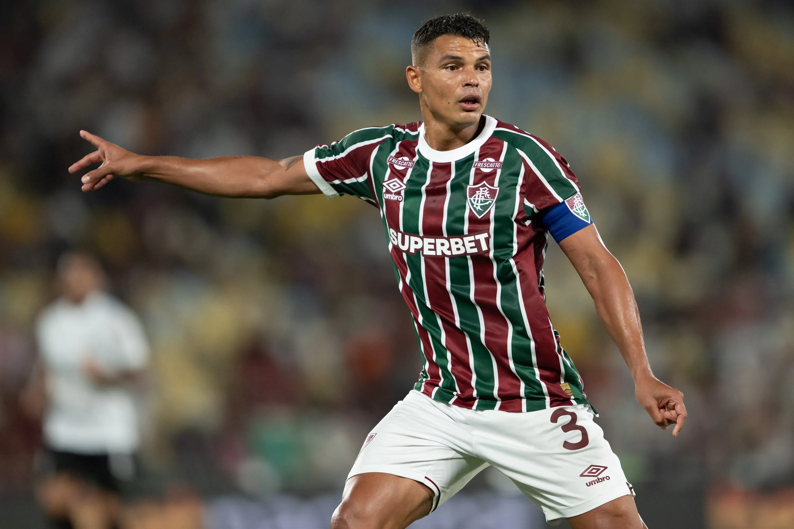 Thiago Silva atuando no Fluminense em 2025 – Foto: Jorge Rodrigues/AGIF