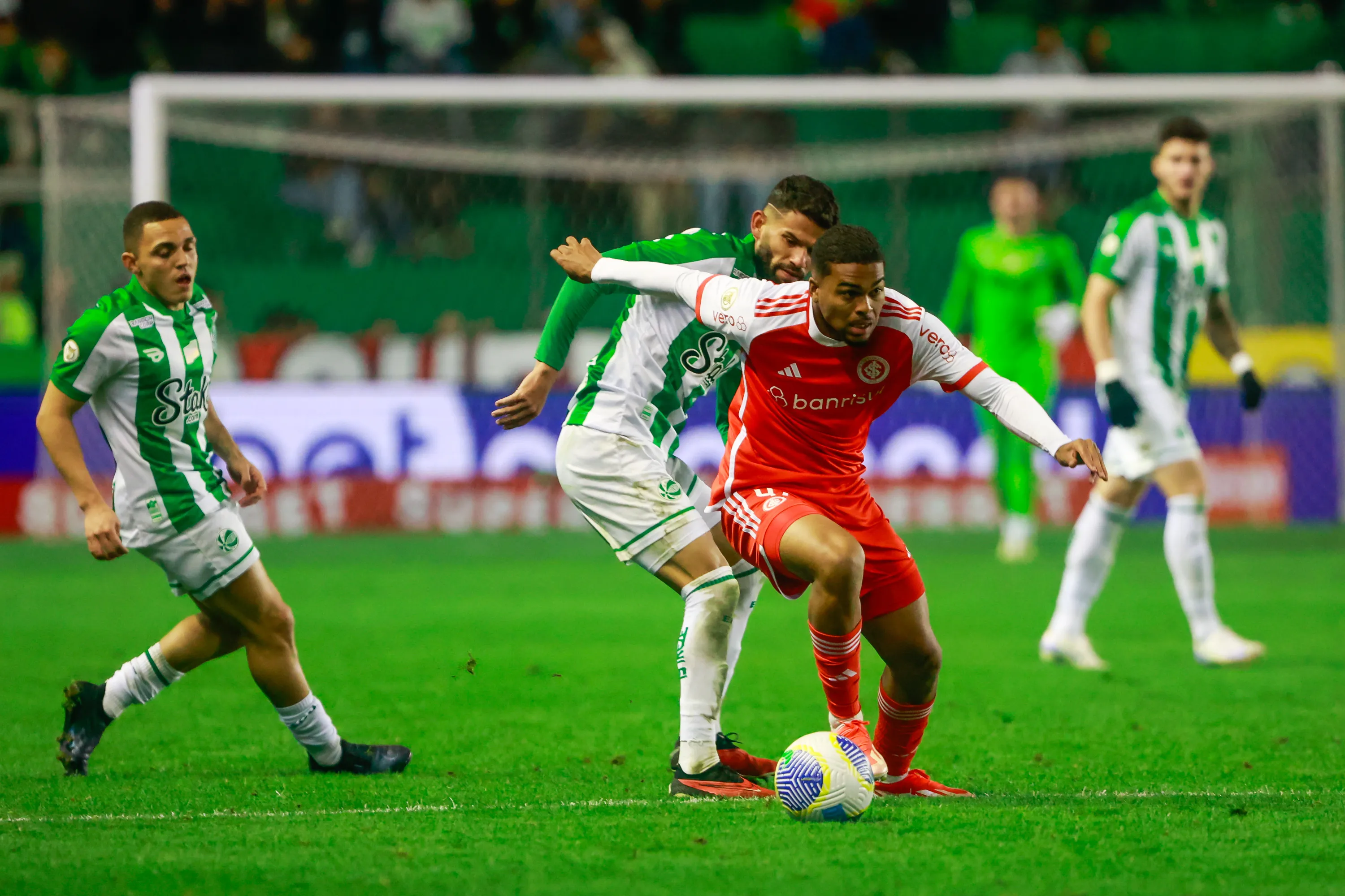 RS – CAXIAS DO SUL – 01/09/2024 – BRASILEIRO A 2024, JUVENTUDE X INTERNACIONAL – Gustavo Prado jogador do Internacional durante partida contra o Juventude no estadio Alfredo Jaconi pelo campeonato Brasileiro A 2024. Foto: Luiz Erbes/AGIF