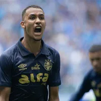 André Henrique pode deixar o Grêmio após ser alvo de três times brasileiros