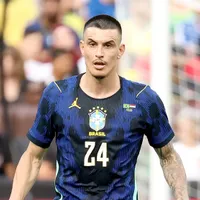 Ibañez despista sobre posição na Seleção Brasileira