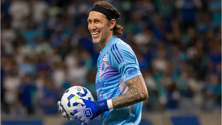Cassio jogador do Cruzeiro durante partida contra o Botafogo no estadio Mineirao pelo campeonato Brasileiro A 2025. Foto: Fernando Moreno/AGIF
