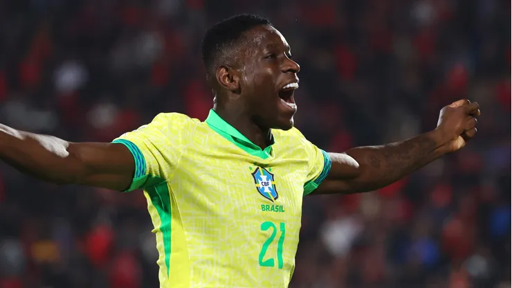 SANTIAGO, CHILE - OCTOBER 10: Luiz Henrique of Brazil celebrates after scoring the team's second goal during the FIFA World Cup 2026 South American Qualifier match between Chile and Brazil at Estadio Nacional de Chile on October 10, 2024 in Santiago, Chile. (Photo by Marcelo Hernandez/Getty Images)