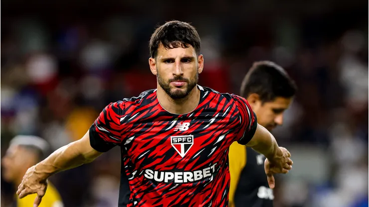 Calleri pode renovar com o São Paulo.