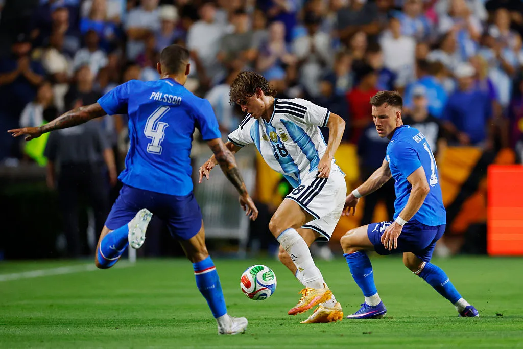Nico Paz of Argentina dribbles the ball during the international friendly match between Argentina and Iceland at Jordan-Hare Stadium on June 09, 2026 in Auburn, Alabama. (Photo by Todd Kirkland/Getty Images)