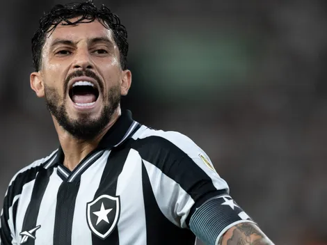 Botafogo nega que Alex Telles tenha rejeitado renovação