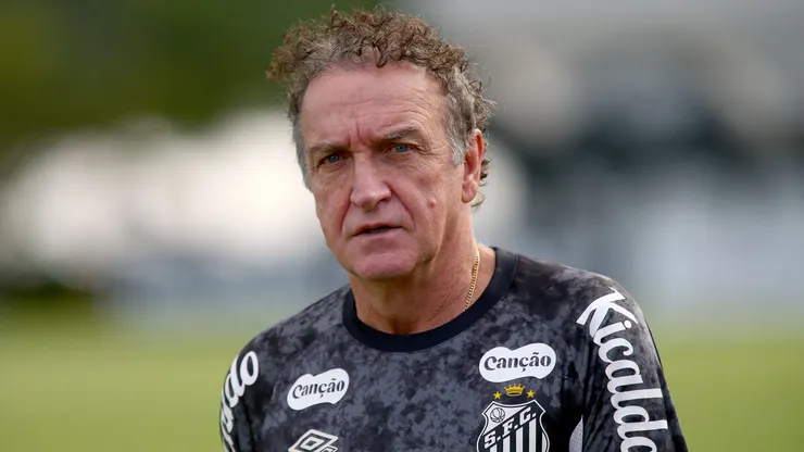 Cuca tecnico do Santos durante treino no Centro de Treinamento CT Rei Pele. Foto: Mauricio De Souza/AGIF